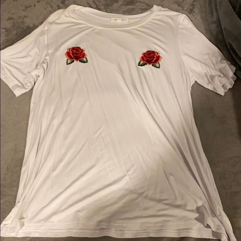 rose t-shirt
